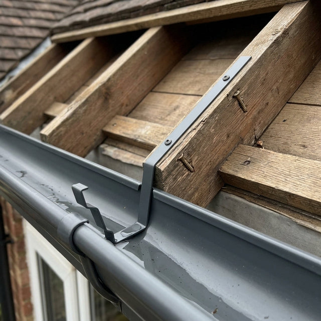 Aluminium Moulded Ogee Gutter Top Rafter Bracket 125 x 100mm