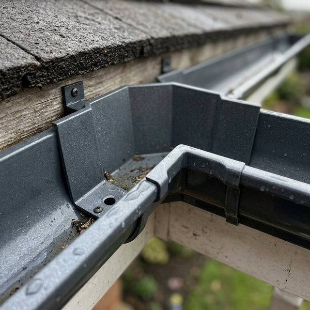 Aluminium Moulded Ogee Gutter Internal Angle 135° – 125 x 100mm