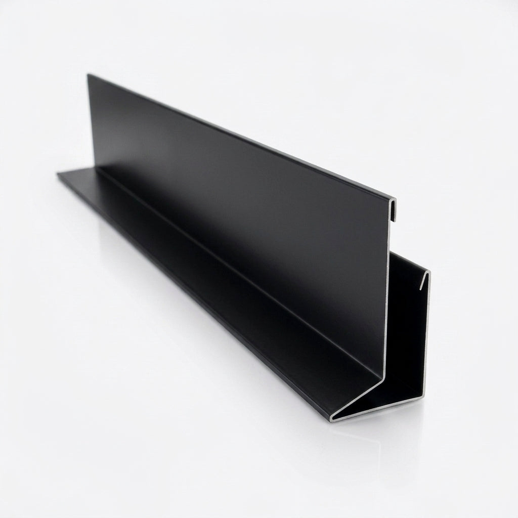 V Return Aluminium Fascia Board 30mm 45° 3m — RAL 9005