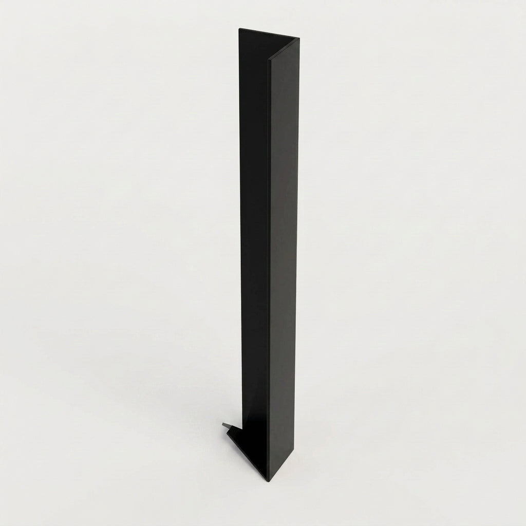 V Return Aluminium Fascia Angle Covers for Mitred Corners — RAL 9005 / 90 Deg External Angle