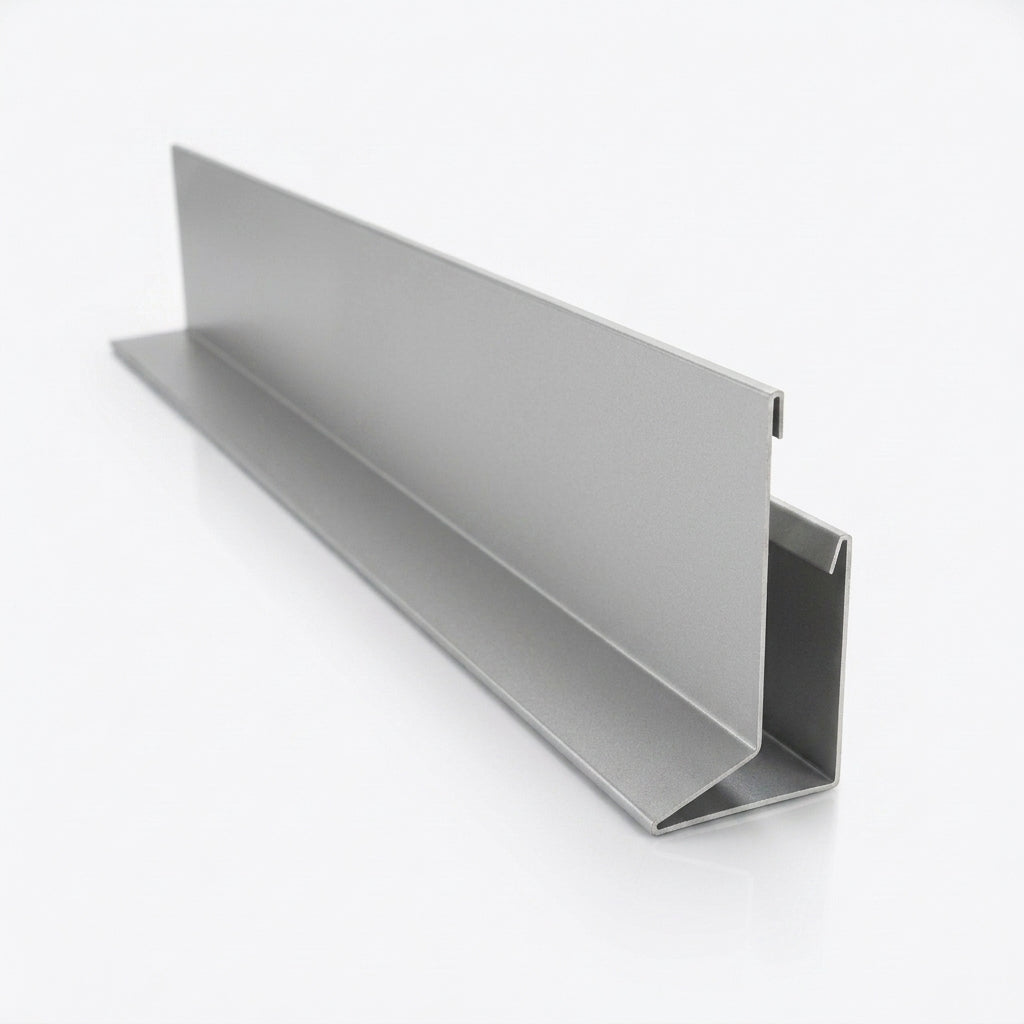 V Return Aluminium Fascia Board 30mm 45° 3m — RAL 9006